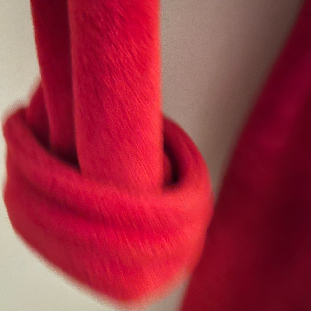 Victoria's Secret Red Plush “Angel” Robe Size Medium - Picture 4 of 6